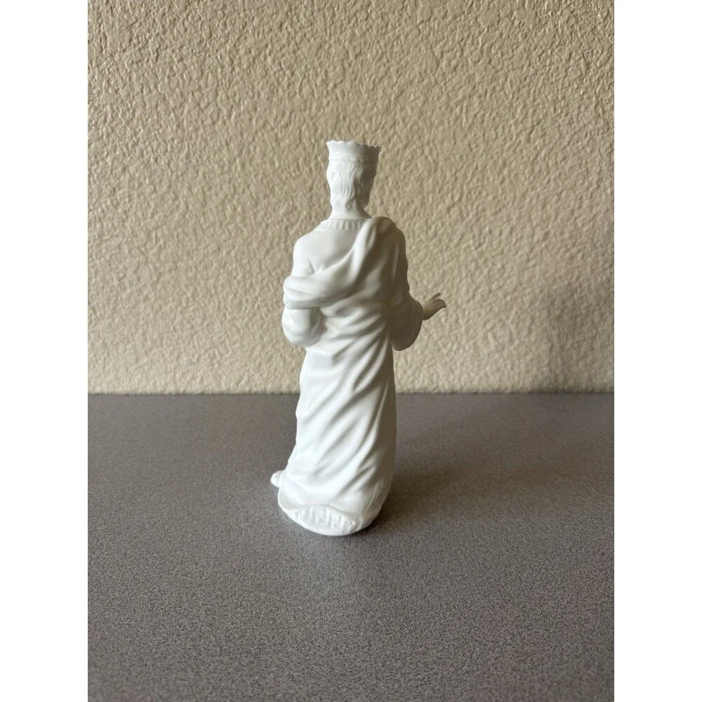 Lenox The Nativity Melchoir Standing King Wise Man White Porcelain Figurine 8.25